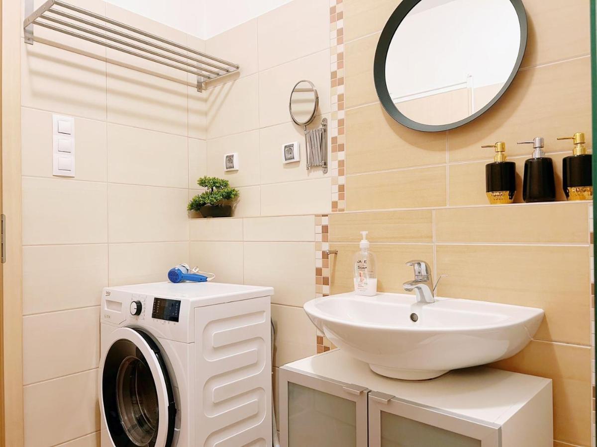 Center Shopping Ii Apartment Budapest